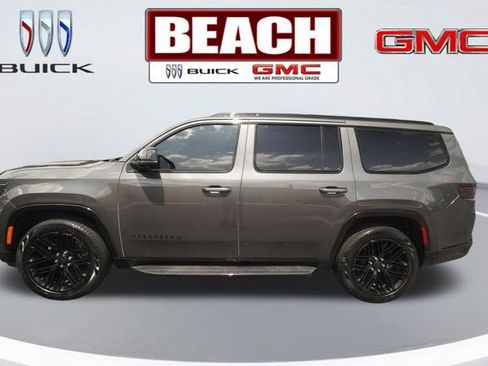 Used 2025 Jeep Wagoneer Series II w/ Convenience Group I RWD image 18