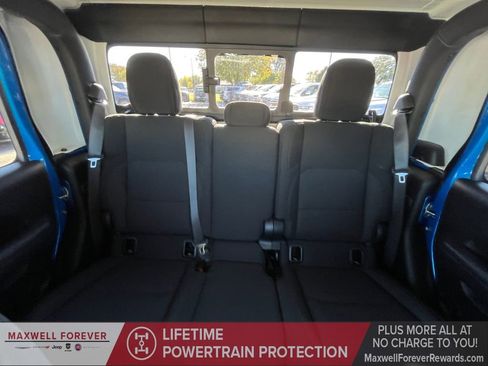 Used 2022 Jeep Gladiator Sport image 5
