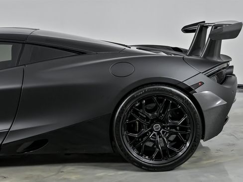 Used 2019 McLaren 720S image 12