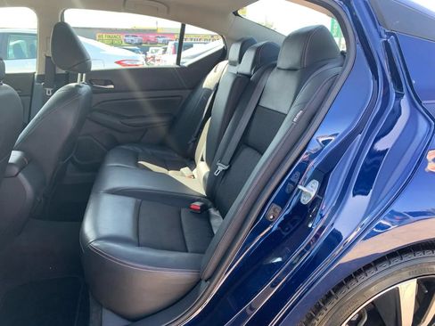 Used 2022 Nissan Altima 2.5 SR FWD image 10