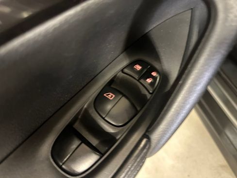 Used 2019 Nissan Rogue SV w/ Premium Package FWD image 36