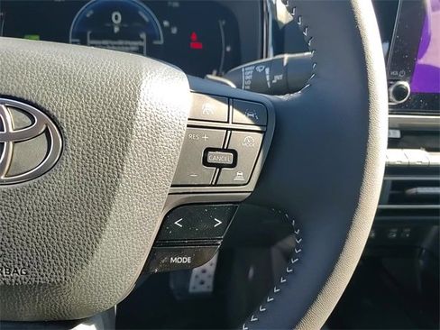 Used 2026 Toyota Camry SE image 15