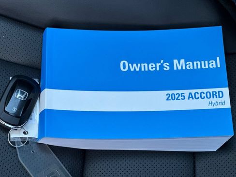 Used 2025 Honda Accord EX-L image 10