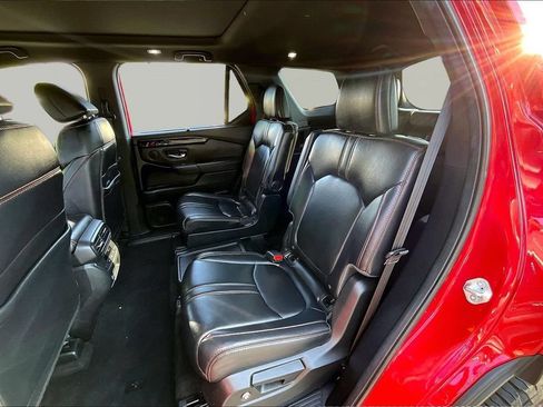 Used 2025 Honda Pilot TrailSport image 18