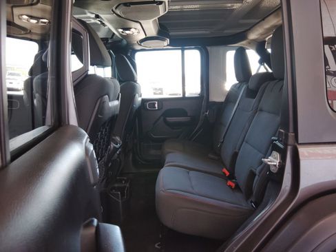 Used 2021 Jeep Wrangler Unlimited Rubicon AWD/4WD image 24