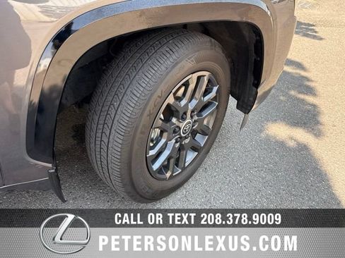 Used 2024 Toyota Sequoia Platinum AWD/4WD image 11