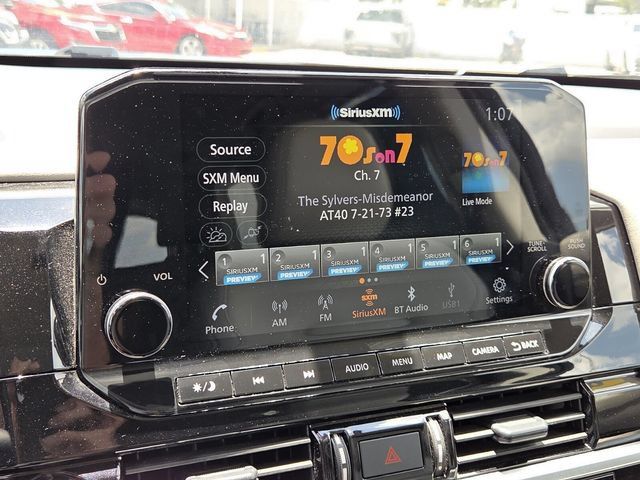 Used 2025 Nissan Pathfinder SL FWD image 25