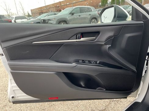 Used 2025 Toyota Camry LE image 18