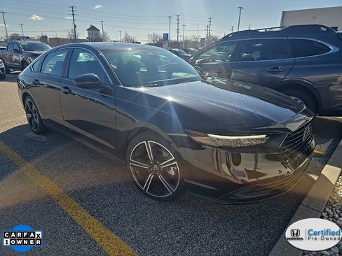 Used 2025 Honda Accord Sport image 2