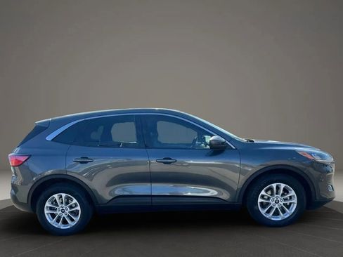 Used 2020 Ford Escape SE FWD image 4