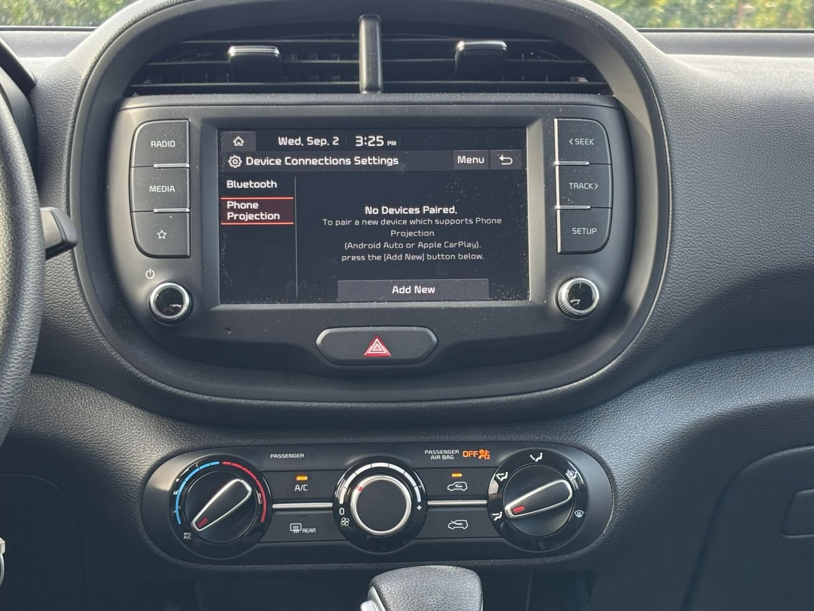 Used 2025 Kia Soul LX w/ LX Technology Package FWD image 16