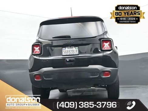 Used 2023 Jeep Renegade Altitude w/ Sun/Sound Group image 17