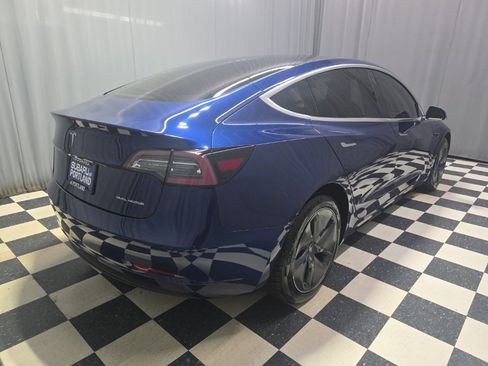 Used 2018 Tesla Model 3 Long Range image 4