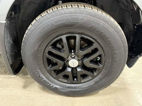 Used 2019 Nissan Frontier SV w/ Value Truck Package image 6