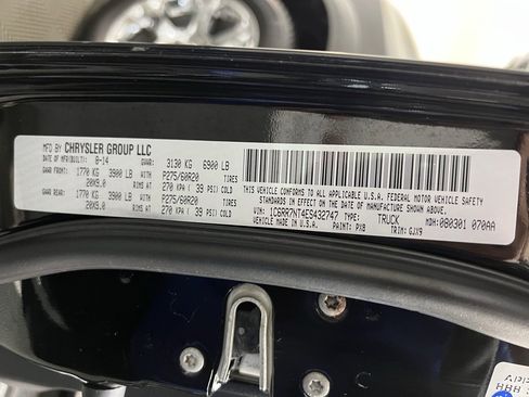 Used 2014 RAM 1500 Laramie w/ Convenience Group image 24