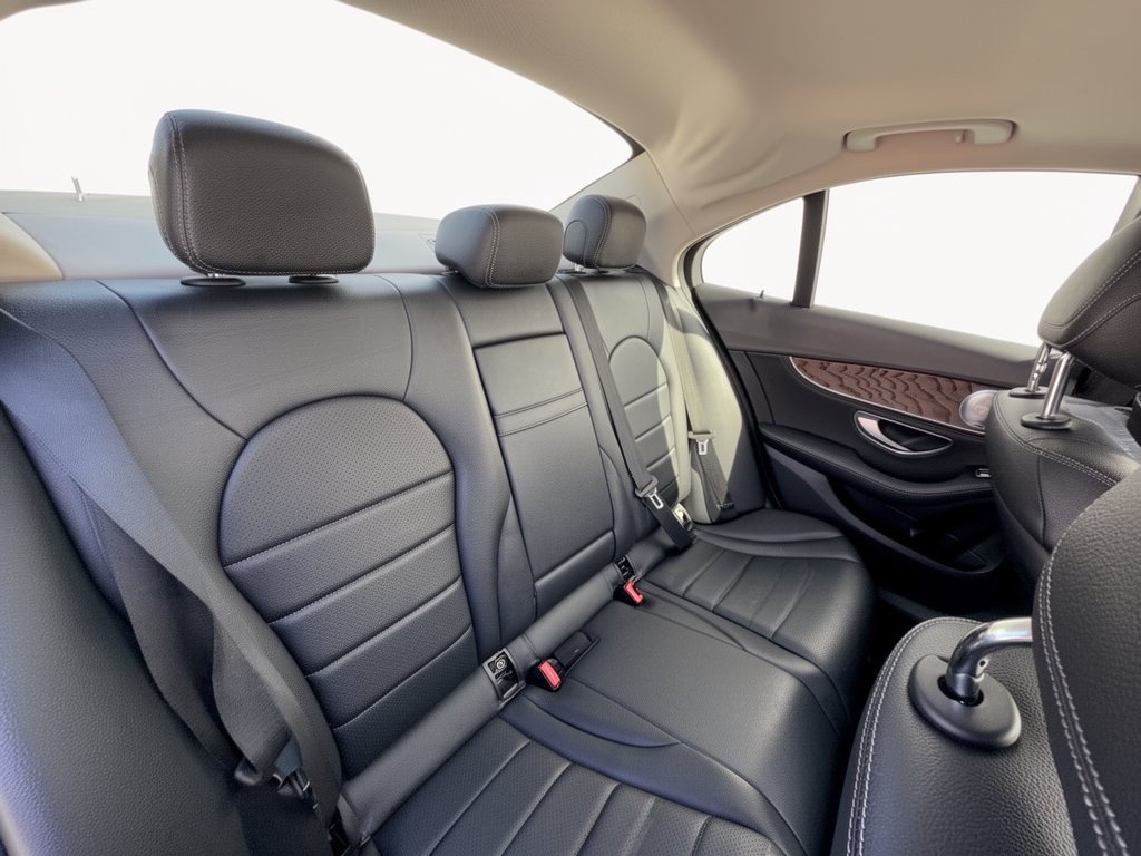 Used 2015 Mercedes-Benz C 300 4MATIC Sedan image 29