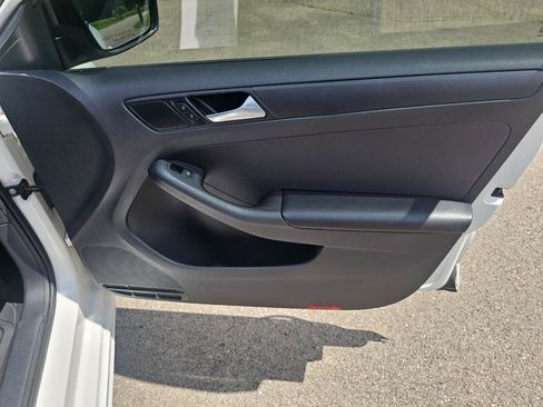 Used 2014 Volkswagen Jetta S FWD image 15
