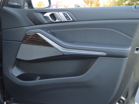 Certified 2025 BMW X5 xDrive40i w/ Premium Package image 35