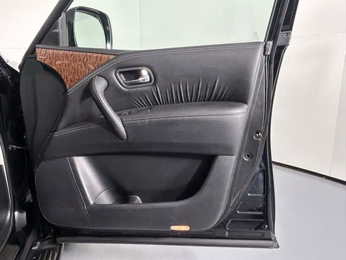 Used 2019 Nissan Armada SL w/ Premium Package image 9