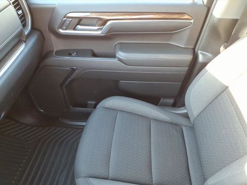 Used 2023 Chevrolet Silverado 1500 LT image 30