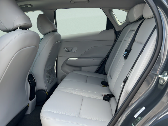 Certified 2025 Hyundai Kona Limited FWD image 11