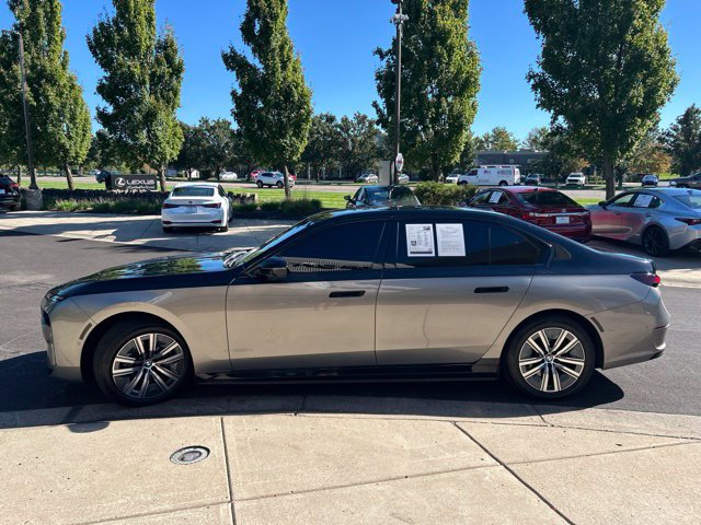 Used 2023 BMW i7 xDrive60 AWD/4WD image 4