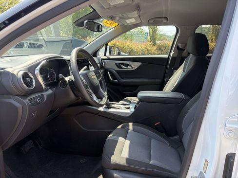 Used 2023 Chevrolet Blazer LT w/ Convenience Package FWD image 4