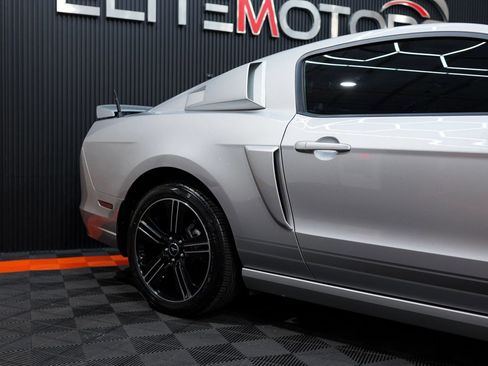 Used 2013 Ford Mustang GT Premium RWD image 4