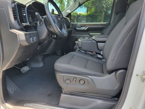 Certified 2024 Chevrolet Silverado 1500 LT AWD/4WD image 33