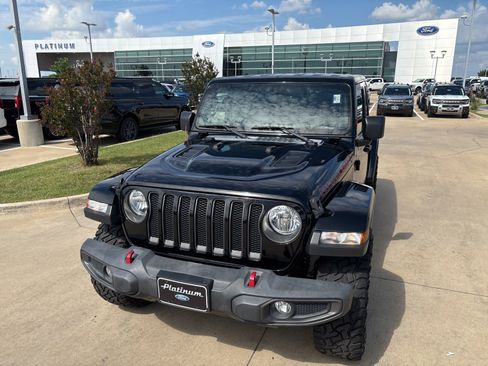 Used 2022 Jeep Wrangler Unlimited Rubicon w/ Cold Weather Group AWD/4WD image 26