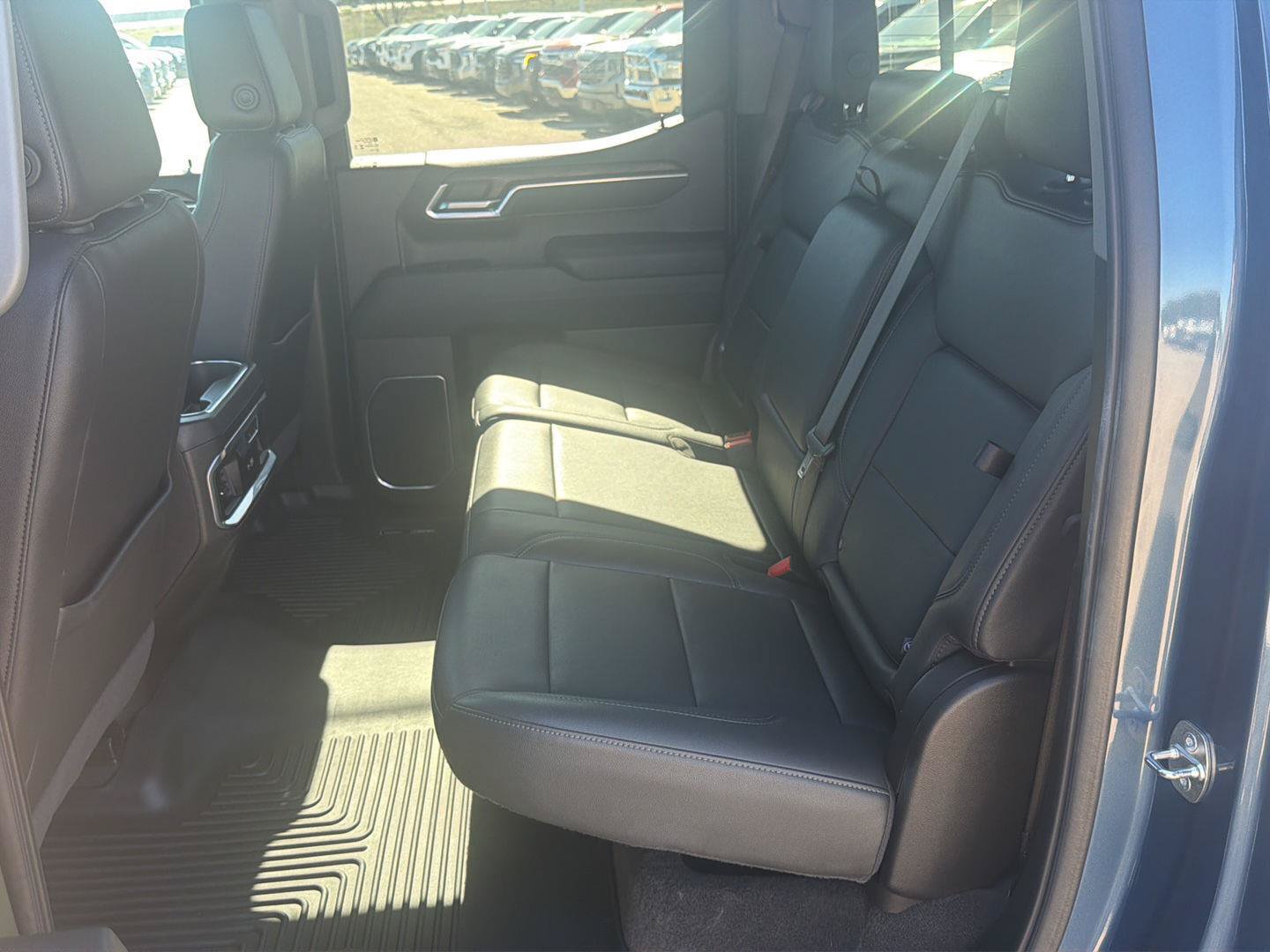 Used 2024 GMC Sierra 1500 SLT w/ SLT Premium Plus Package AWD/4WD image 14