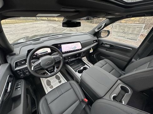 New 2026 Chevrolet Suburban RST w/ RST Capability Package image 12
