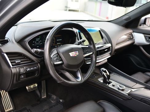 Used 2021 Cadillac CT5 V w/ Premium Package image 4