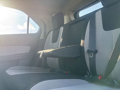Used 2017 Chevrolet Equinox LT FWD image 29