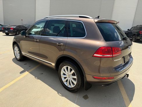 Used 2012 Volkswagen Touareg VR6 AWD/4WD image 5