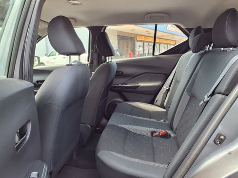 Used 2020 Nissan Kicks S FWD image 6