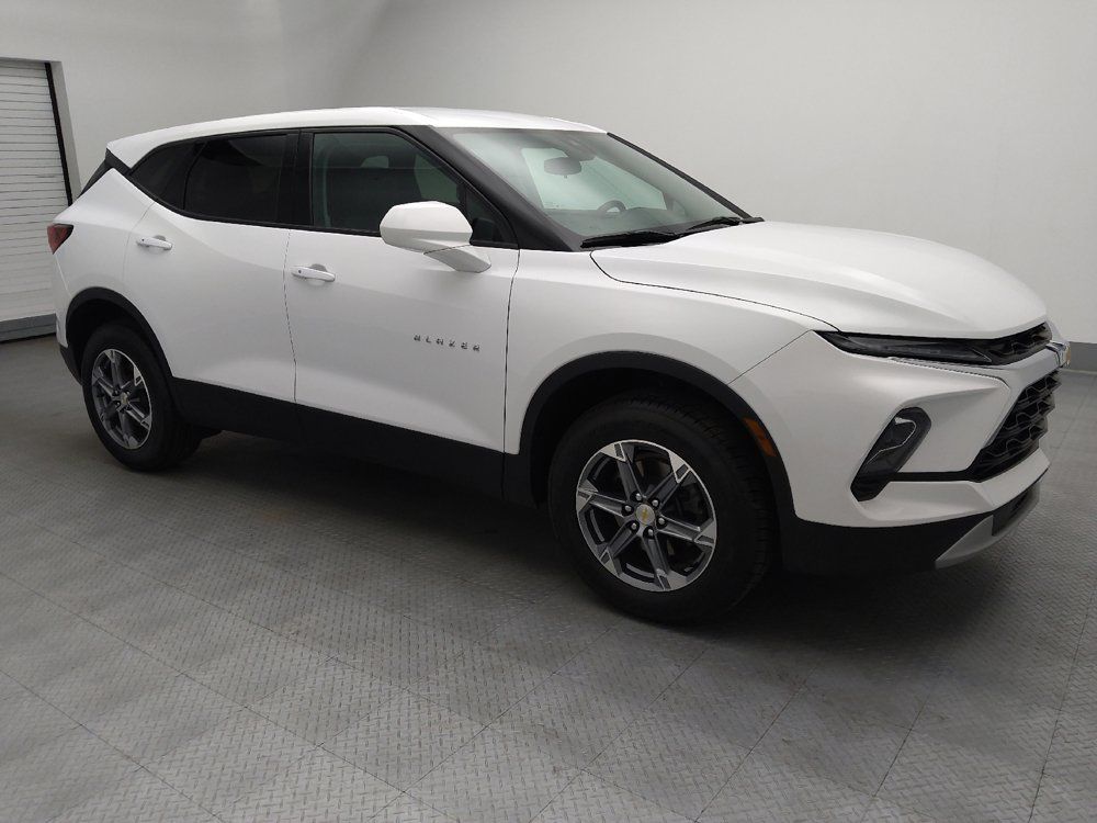 Used 2024 Chevrolet Blazer LT w/ Driver Confidence Package FWD image 11