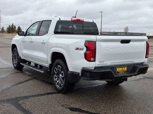 Used 2024 Chevrolet Colorado Z71 w/ Z71 Convenience Package 2 image 8
