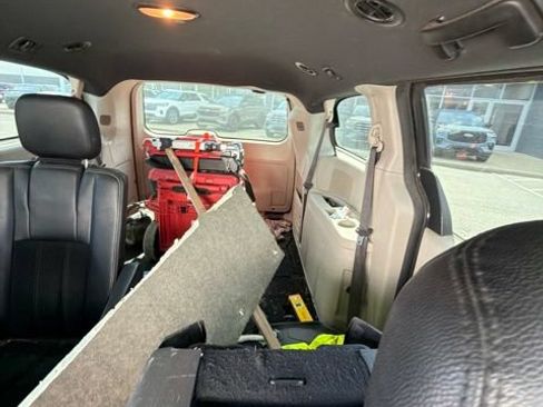 Used 2017 Dodge Grand Caravan SXT FWD image 16