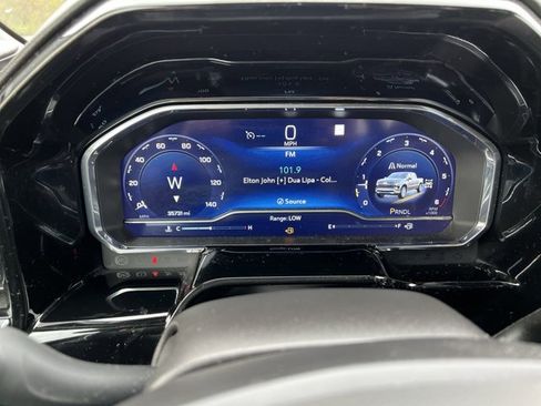 Used 2023 Chevrolet Silverado 1500 LT image 12