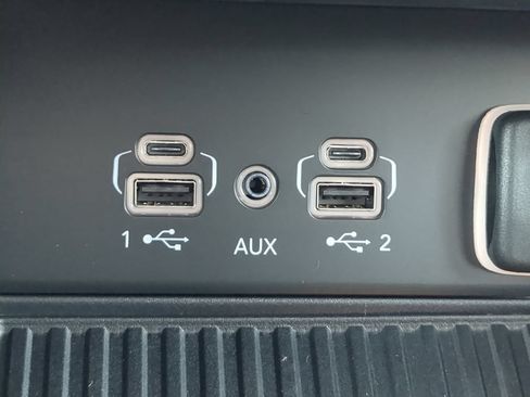 New 2026 Jeep Grand Cherokee Altitude RWD image 21