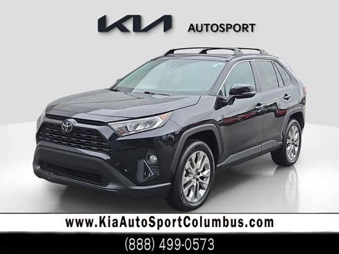 Used 2021 Toyota RAV4 XLE Premium image 1