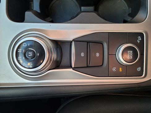 Used 2020 Ford Explorer XLT w/ Comfort Package image 14