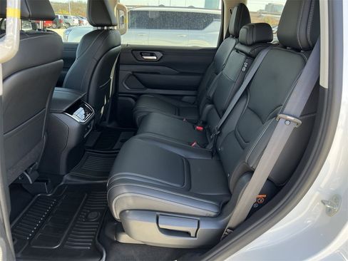 New 2026 Nissan Armada SV image 14