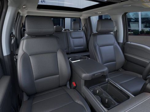 New 2026 Ford F250 Lariat w/ Black Appearance Package image 10