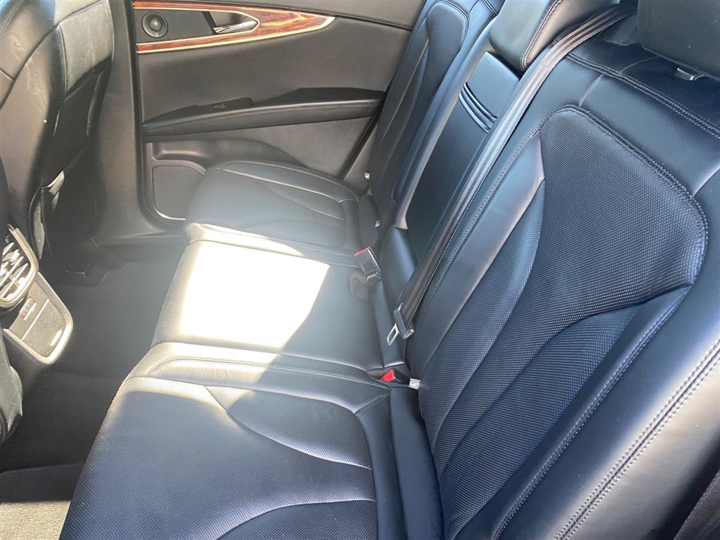 Used 2019 Lincoln Nautilus Reserve FWD image 10