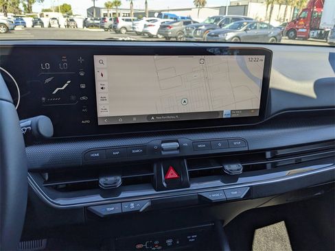 Certified 2025 Kia K4 GT-Line image 21