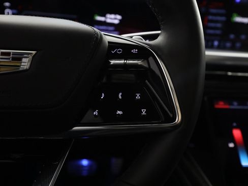 Used 2025 Cadillac Escalade V image 23