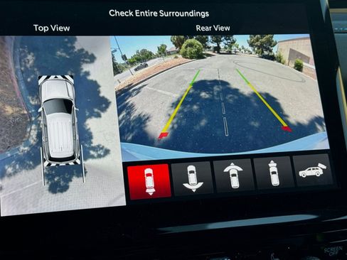 New 2023 Jeep Grand Cherokee Trailhawk w/ Advanced Protech Group II image 19