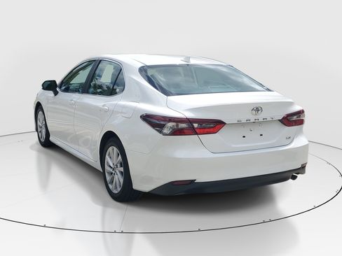 Used 2023 Toyota Camry LE FWD image 5